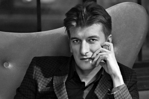 В России выпал из окна журналист, первым написавший о гибели в Сирии наемников ЧВК “Вагнера”