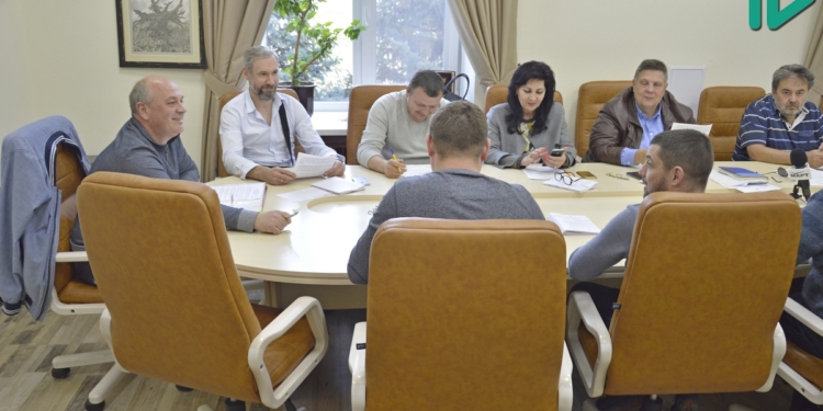 Апанасенко предложил «Центр защиты животных» сделать самостоятельной бюджетной организацией: Кому-то выгодно, чтоб в городе собаки не прекращались