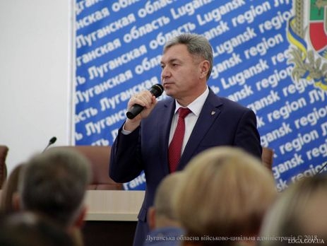 Губернаторы скучными не бывают: глава Луганской ОВГА Гарбуз прожил в лесу три года в землянке, выхаживая волчат убитой волчицы