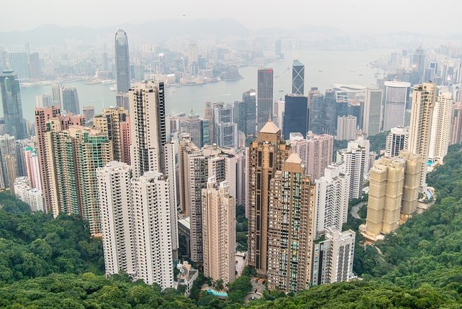 Почему в Гонконге новейшие небоскребы усеяны дырами 5
