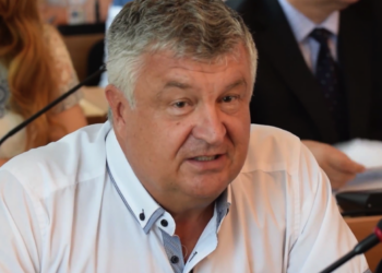Чудеса деклараций: депутат Николаевского горсовета Грипас купил в прошлом году два ЗИЛа, квартиру в Испании и два патента. А еще вспомнил о своем доме и немаленьком автопарке