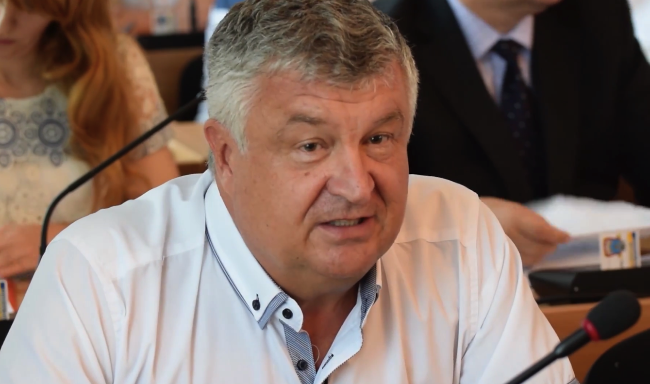 Чудеса деклараций: депутат Николаевского горсовета Грипас купил в прошлом году два ЗИЛа, квартиру в Испании и два патента. А еще вспомнил о своем доме и немаленьком автопарке