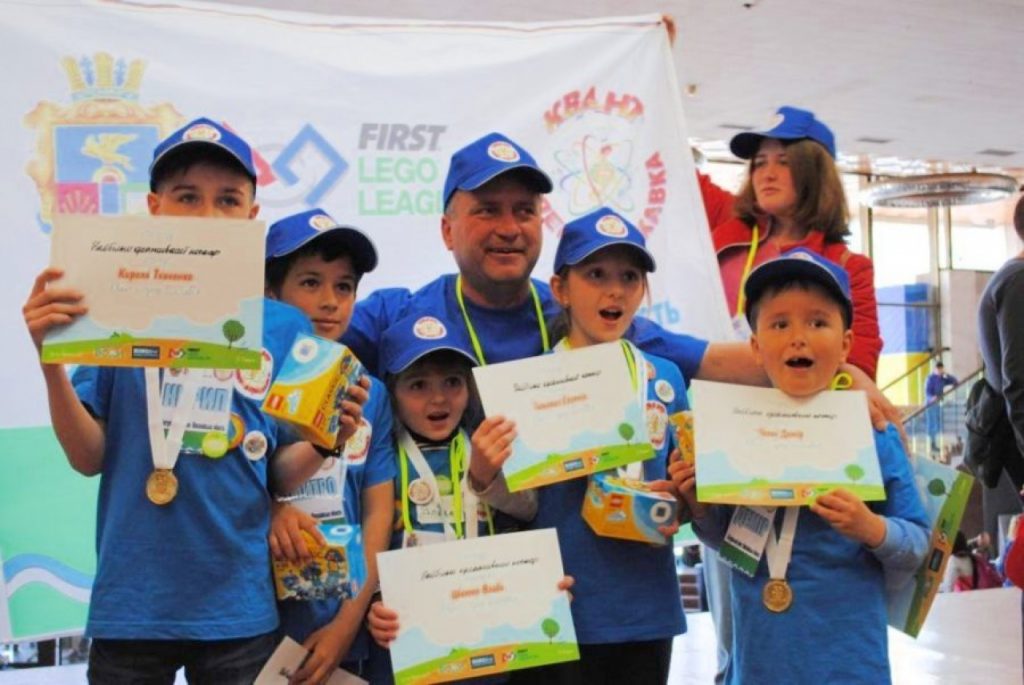 У команды из Николаевщины 5 золотых медалей на Всеукраинском фестивале по робототехнике «First LEGO League Junior» 1