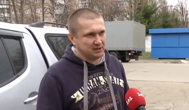 В Конотопе женщины требуют от депутата признать внебрачных детей