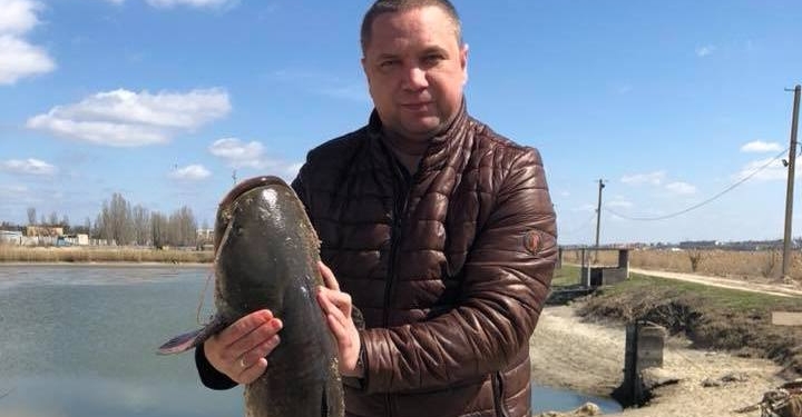 А кому сейчас легко? Глава “Нашего края” на Николаевщине Юрий Кормышкин задекларировал всего 14,5 млн.грн. доходов, со стипендией в “аграрке” включительно