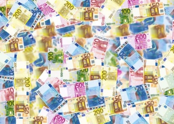 Итальянец получил в наследство три миллиарда, но не смог обменять деньги