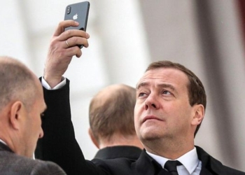 В ответ на санкции. Дмитрий Медведев предложил запретить американские товары в РФ