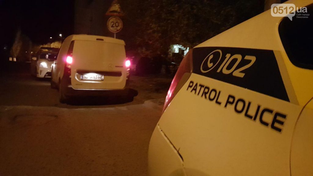 Николаевские патрульные остановили на Намыве автомобиль с наркотиками 9