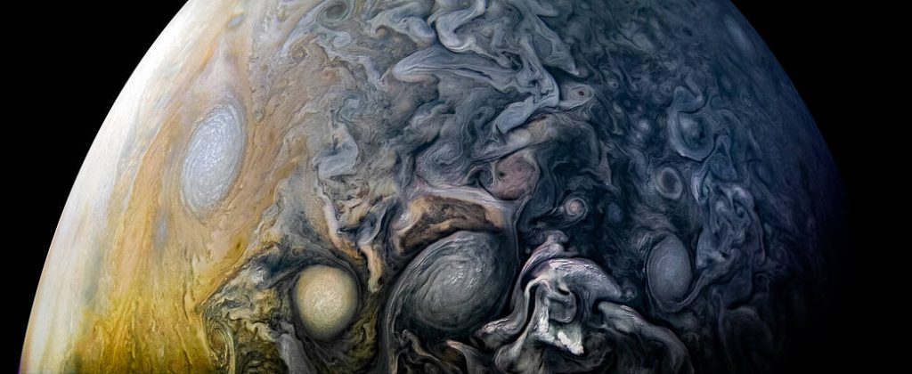 NASA опубликовало новый необычный снимок Юпитера 1