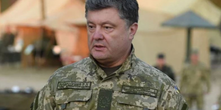 Порошенко завершил АТО и начал ООС. Что и для кого изменится