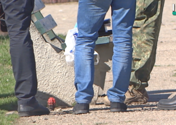 Сквер возле Николаевского судостроительного завода оцеплен – в пакете обнаружили учебные гранаты