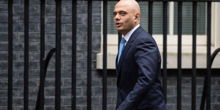 В Британии назначили нового главу МВД после скандала с мигрантами