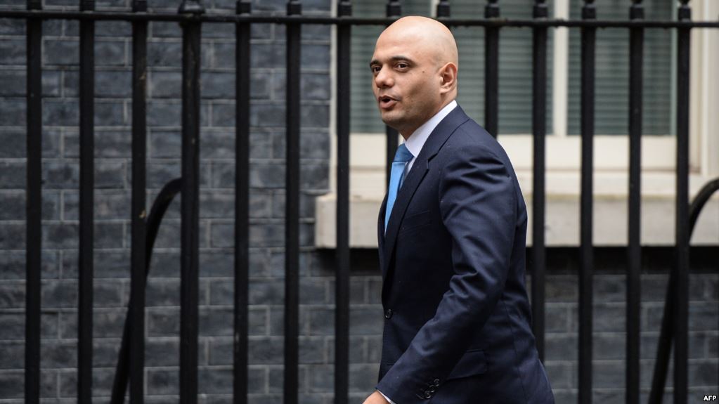В Британии назначили нового главу МВД после скандала с мигрантами 1