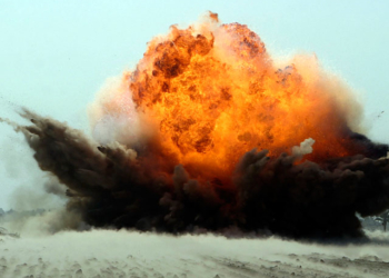 Ночной удар по сирийским военным складам неизвестными силами вызвал землетрясение