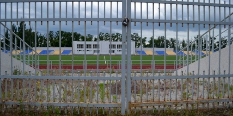 «А что вы сделали?»: депутаты Николаевского облсовета поругались с чиновниками областного и городского спортуправлений по поводу стадиона в парке Победы