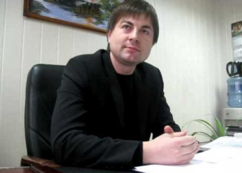 Экс-директор КП «Николаевская ритуальная служба» Виталий Брек, оправданный судом в деле о взятке, хочет возместить почти 640 тыс.грн. материального и морального ущерба
