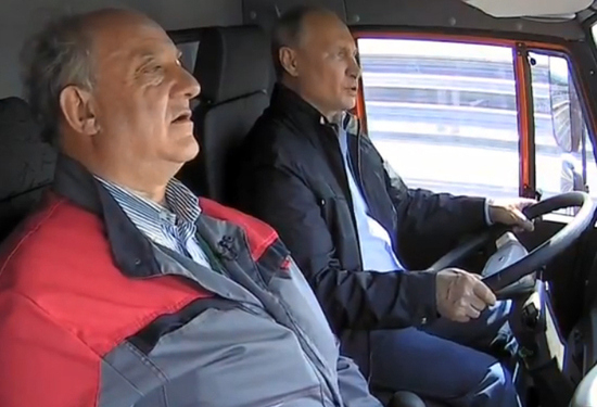 Конфуз на Крымском мосту: охрана Путина объяснила, почему он нарушил ПДД