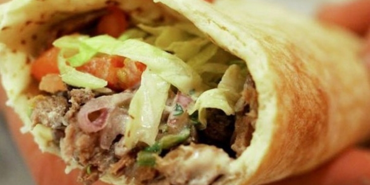 В Одессе 13 человек отравились шаурмой – теперь проверят все шаурменные