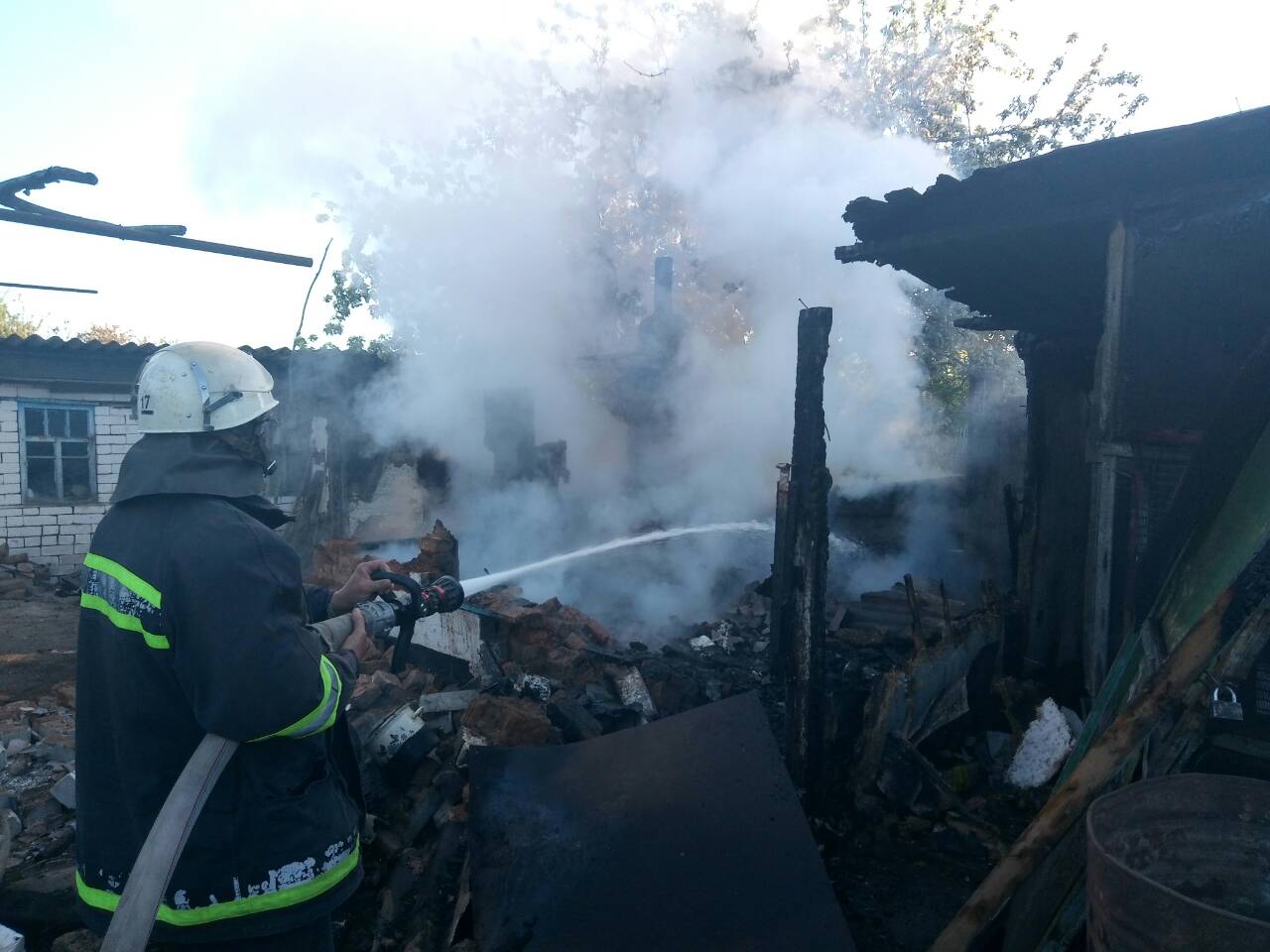 За праздничные выходные на Николаевщине спасатели потушили 42 пожара