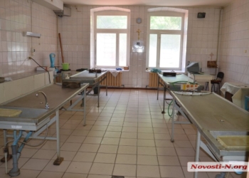 За праздники в николаевском морге, рассчитанном на 25 трупов, скопилось 41 тело – суды не выносят решений об экспертизе