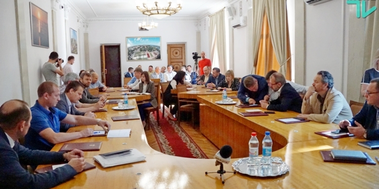 Деньгам на коллектор по ул.Лесковой – да, деньгам на зарплаты учителям, на МРТ и «Николаевэлектротрансу» – нет. Как прошло заседание Николаевского исполкома