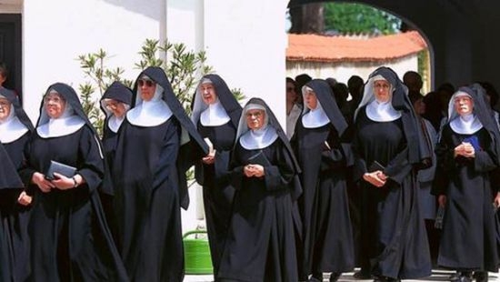 «Благоразумно и осторожно»: наставления Папы Римского монашкам о пользовании соцсетями