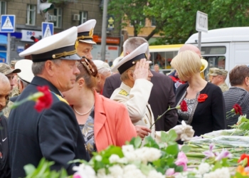 Николаев мирно начал праздновать День Победы
