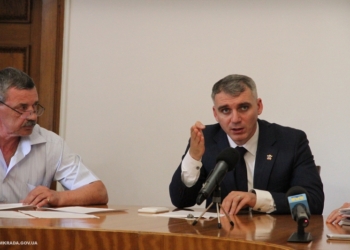 На ремонт аварийного коллектора по ул.Лесковой в Николаеве городские власти выделят 2 млн.грн. из резервного фонда и будут просить денег у области