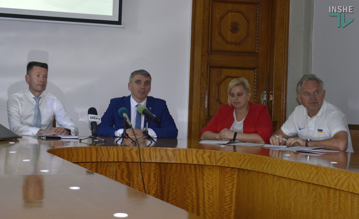 “Это наша корова, и мы ее доим”: В Николаеве разгорелся конфликт из-за марафонов