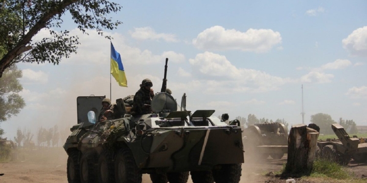 Командующий Объединенными силами оценил вероятность обострения боев на Донбассе