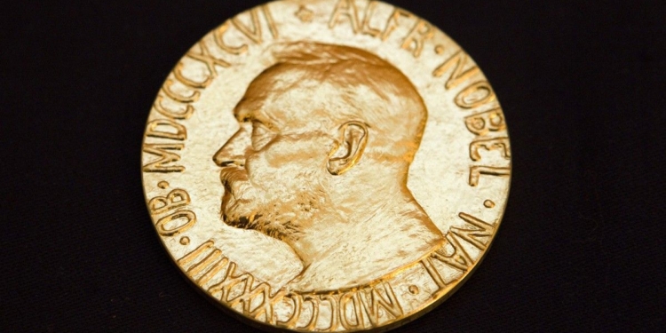 Нобелевскую премию по литературе могут не вручить и в 2019 году