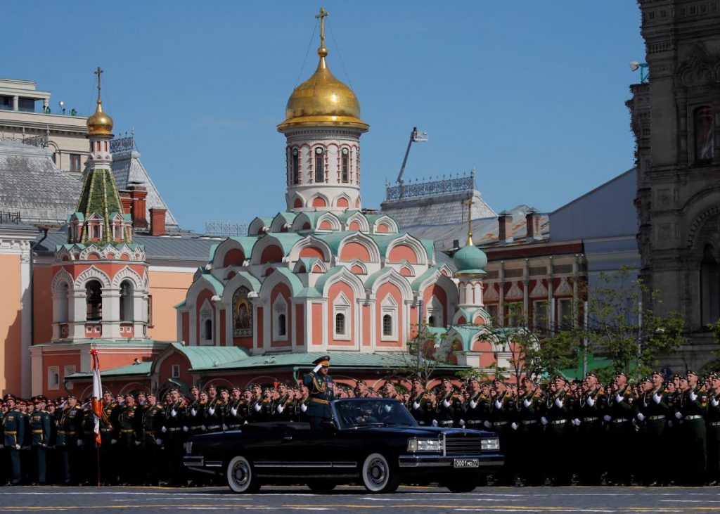 Истребители и танки на улицах: в российской столице прошел парад Победы 7