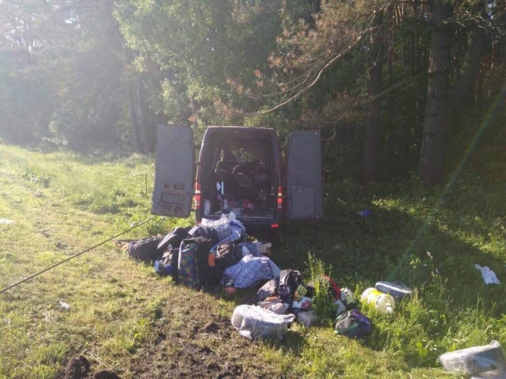 ДТП на Львовщине: микроавтобус столкнулся с грузовиком, погибли шесть человек 1