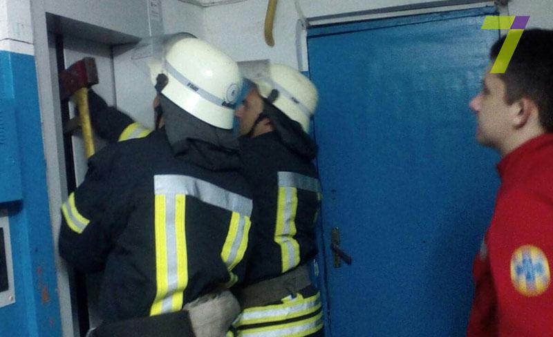 В Одессе рухнул лифт с людьми - СМИ 1