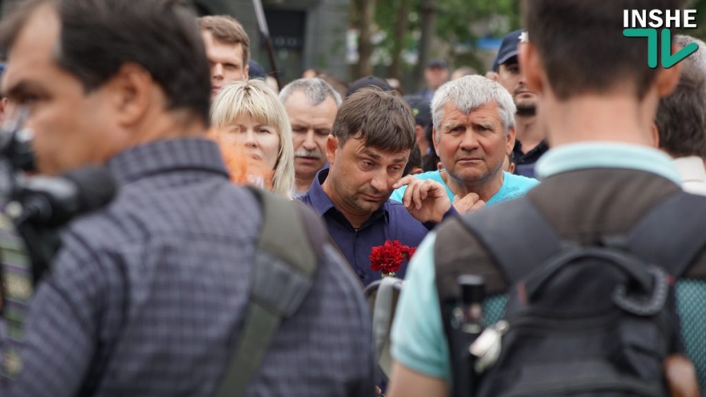 В Николаеве конвой из патриотов и силовиков провел «Бессмертный полк» по улице Соборной 34