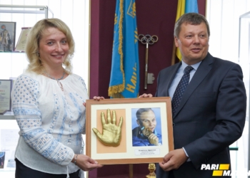 Теперь отпечаток руки олимпийского чемпиона из Николаева Александра Абраменко есть в музее