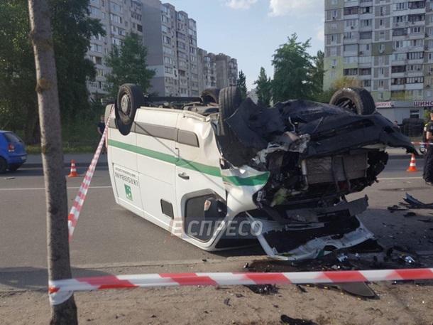 В Киеве инкассаторы пострадали в ДТП 5
