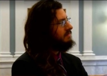 В США родители через суд выселяют взрослого безработного сына