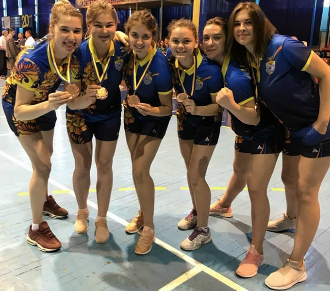 Николаевские гандболистки стали бронзовыми призерами Кубка Украины 5