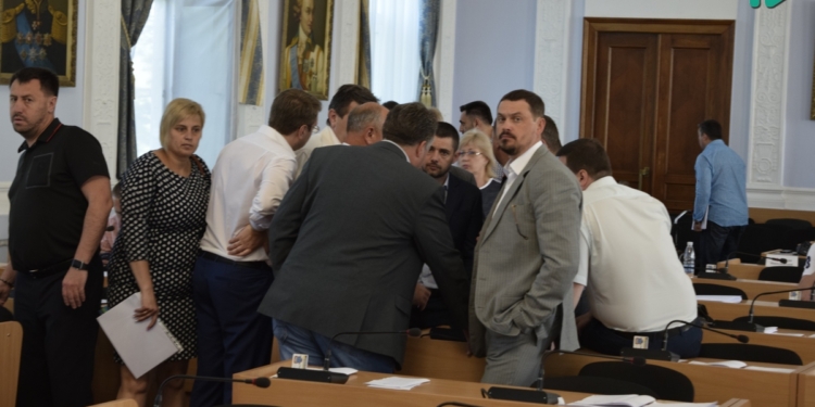 Депутаты горсовета Николаева собрались на внеочередную сессию для выделения денег на коллектор по Лесковой