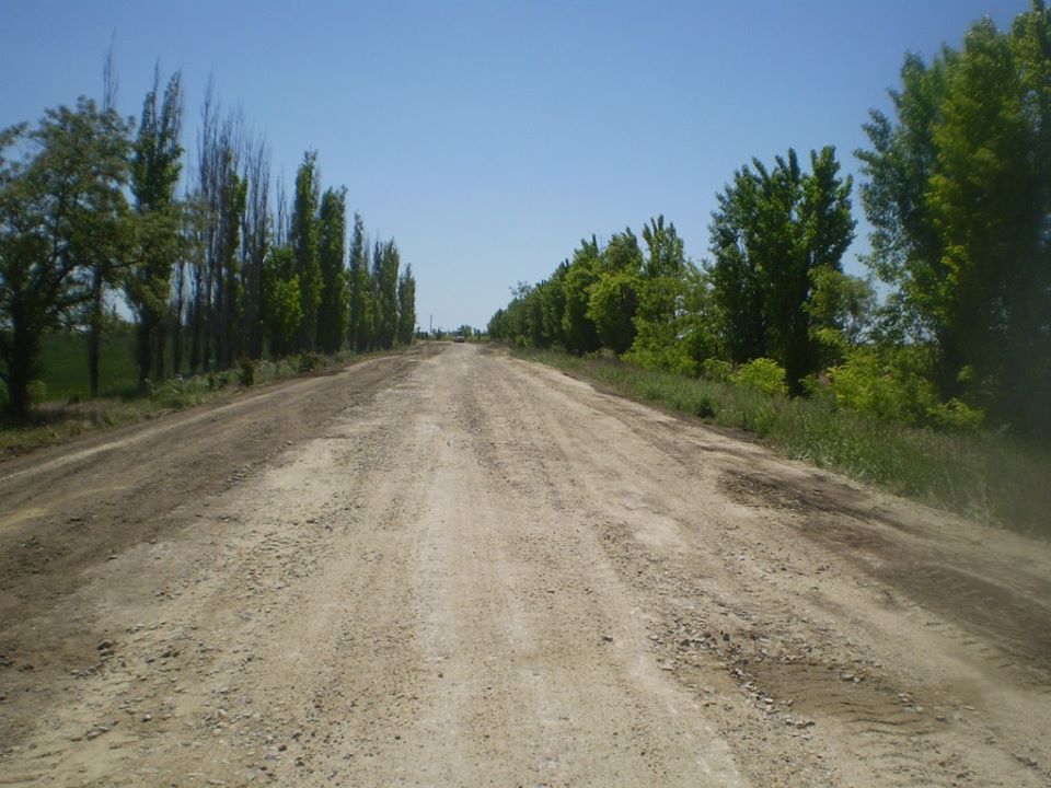 Дорога из Николаева на Очаков ремонтируется: неделю латали участок от Старой Богдановки до Каталино 5