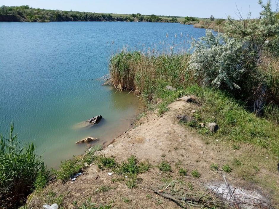 Карьер другой, а вот результат… В затопленном карьере Николаевской области спасатели обнаружили тело пропавшей девятнадцатилетней девушки 5