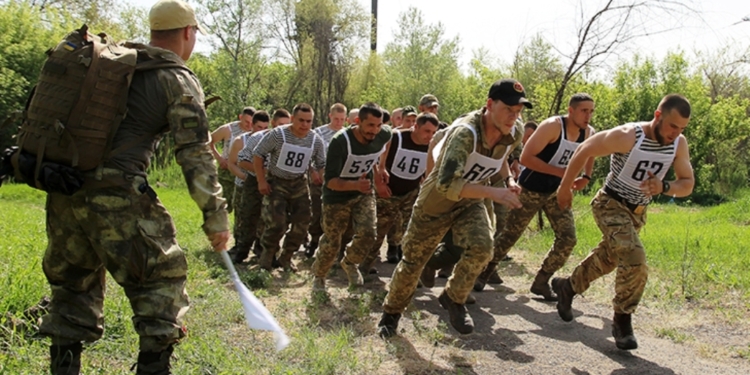 Николаевские морпехи готовятся к клятве морского пехотинца