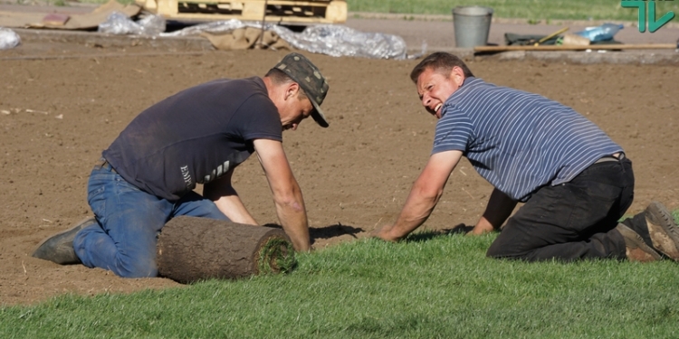 Опыт Николаевского аэропорта никого ничему не научил? На приведение в порядок Соборной площади деньги в бюджете не заложены, а работы идут