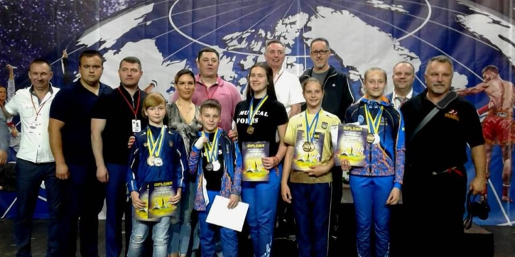 Николаевцы вернулись с семью медалями с открытого чемпионата Европы по кикбоксингу «ИСКА»