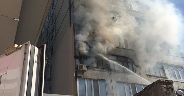 В многоэтажке Николаева полностью сгорел балкон