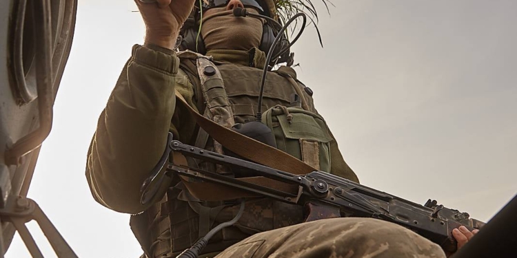 На учениях в Германии николаевские десантники совершили дерзкий рейд в тыл противника и готовятся отражать штурм города