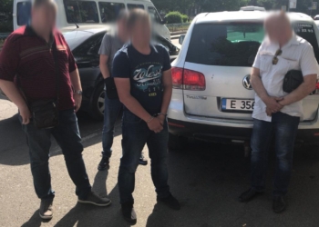 В Николаеве на взятке задержали патрульного – требовал 10 тыс.грн.