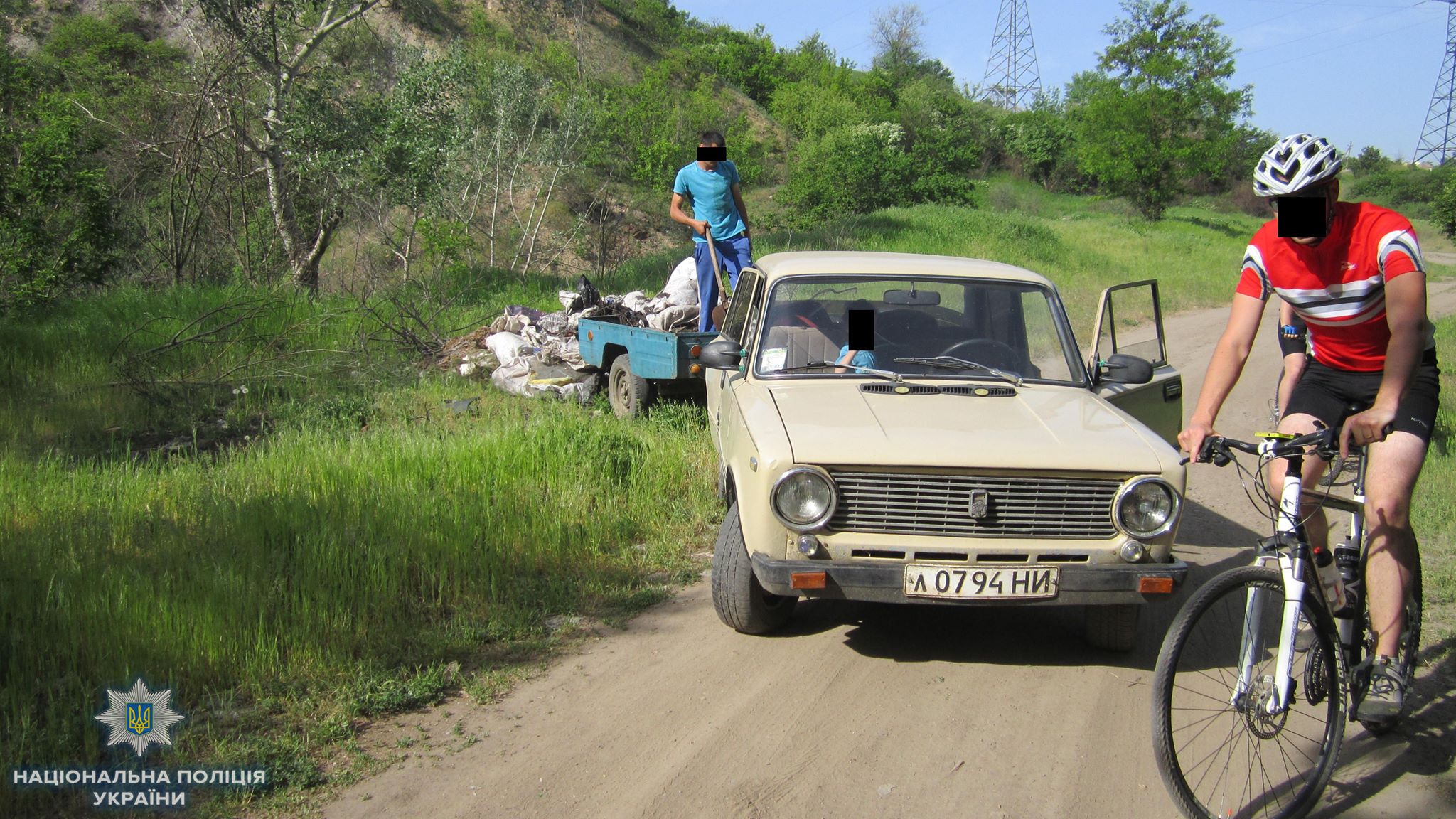 Поздно спохватился. На Николаевщине суд выберет наказание для парня, который выбросил мусор на обочине