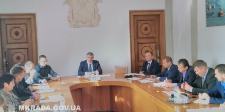 Сенкевич потребовал максимальные штрафы для ОСМД, которые не заключают договора на вывоз мусора